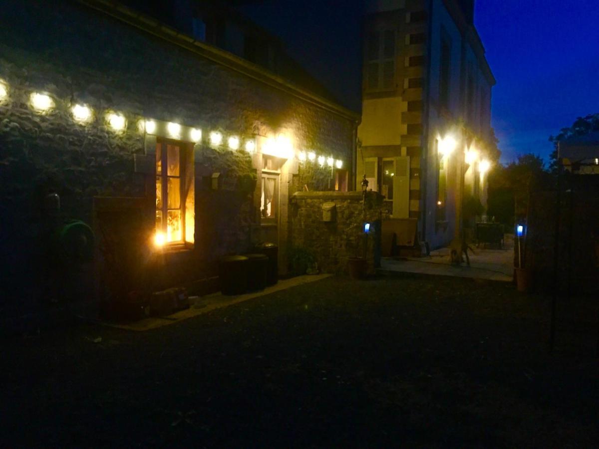 Le Bourg Bed & Breakfast Asnieres-en-Bessin Екстериор снимка