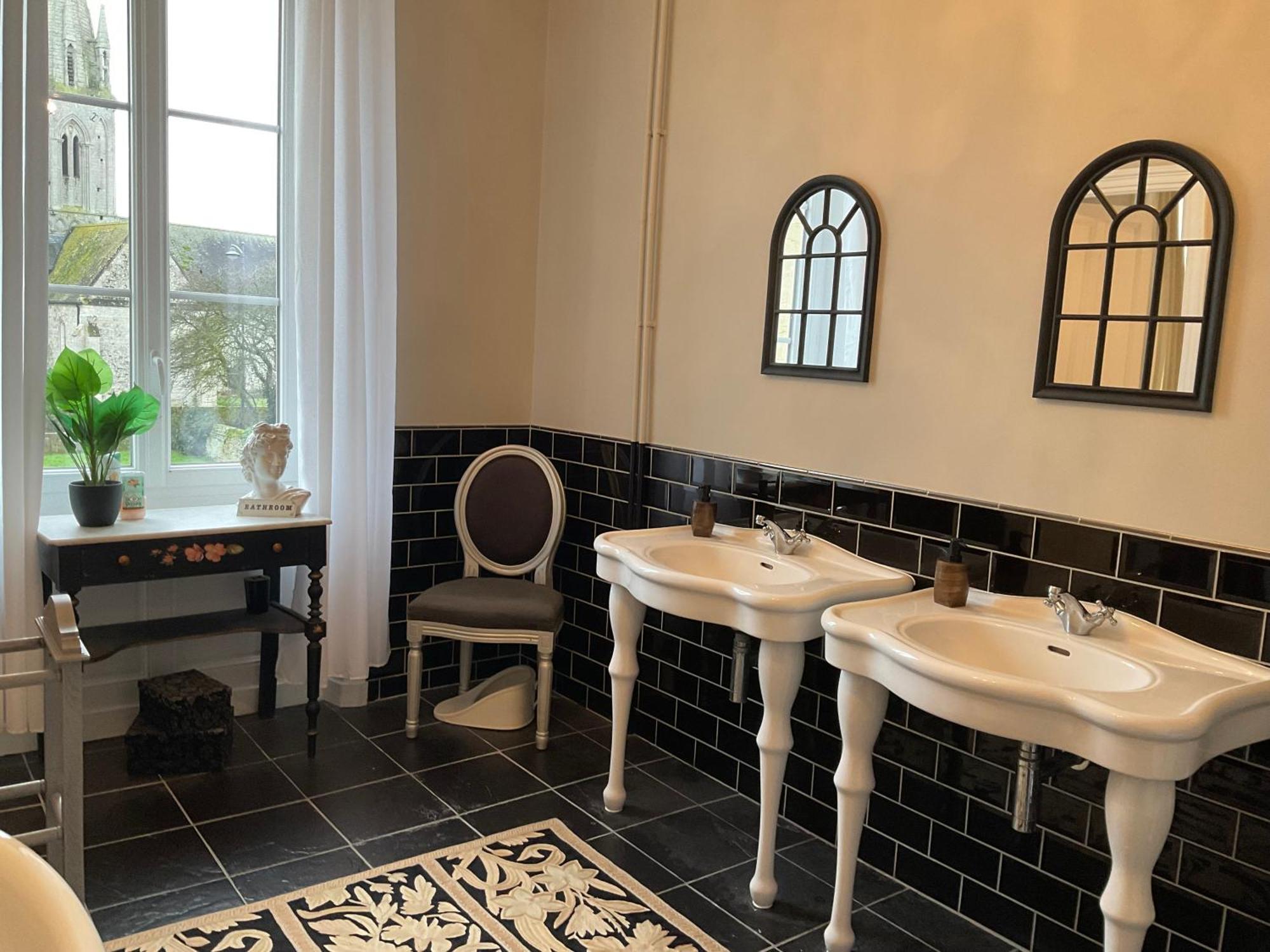 Le Bourg Bed & Breakfast Asnieres-en-Bessin Екстериор снимка
